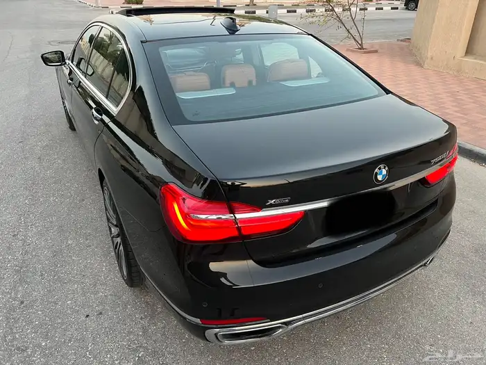 بي ام دبليو ( 750 li ) الموديل 2016 مخزن شبه جديد 4