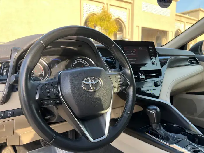 كامري 2023 GLE ( نظيف ) بنزين 25