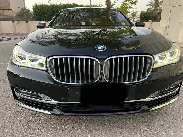 بي ام دبليو ( 750 li ) الموديل 2016 مخزن شبه جديد 68
