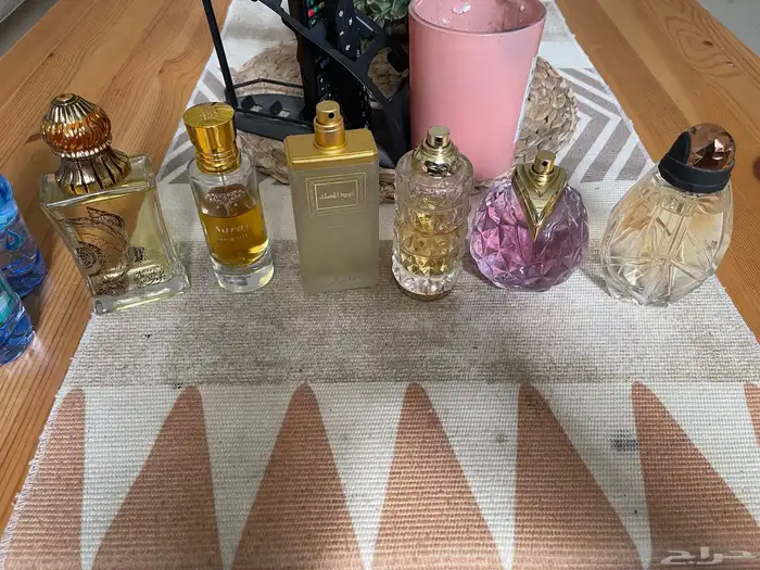 للبيع 6 عطور نسائيه جميله ثلاثه درعه سراي وجنيد والرصاصي 0