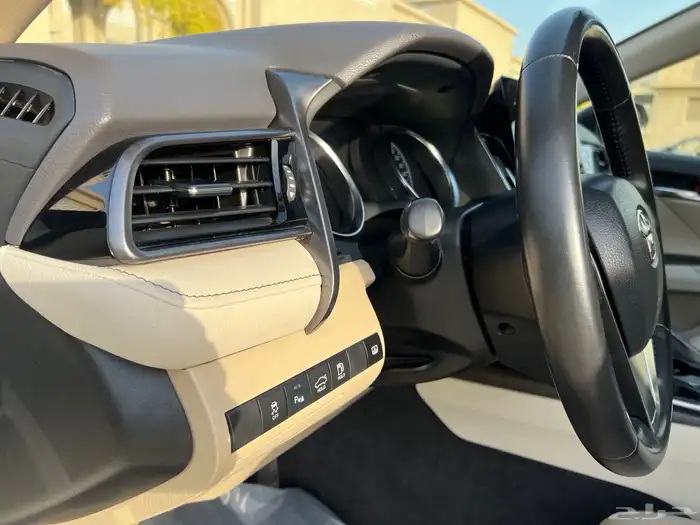 كامري 2023 GLE ( نظيف ) بنزين 20