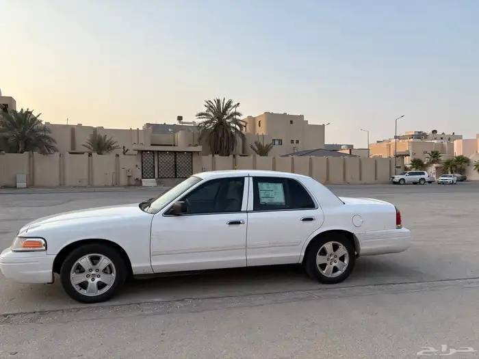 فورد كراون فكتوريا مدني 3