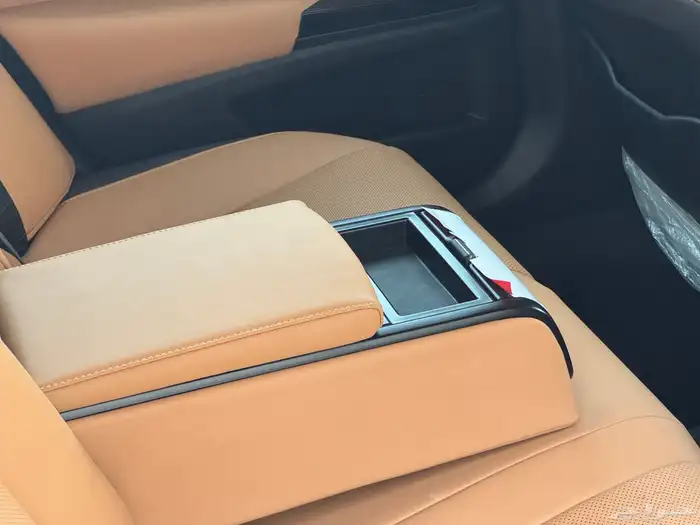 لكزس ES300hهايبرد -2024 عبداللطيف جميل 23
