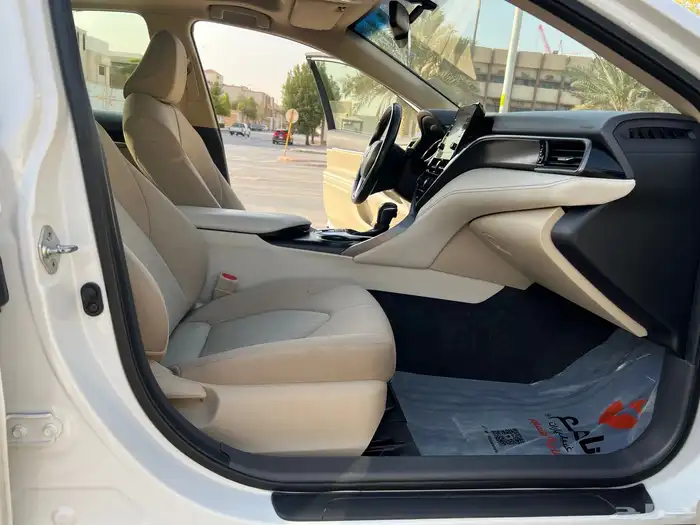 كامري 2023 GLE ( نظيف ) بنزين 36