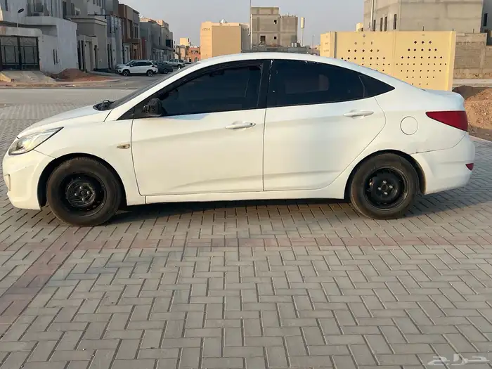 للبيع اكسنت 2014 نظيفة 7