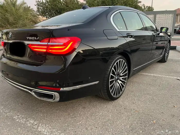 بي ام دبليو ( 750 li ) الموديل 2016 مخزن شبه جديد 65