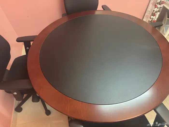 طاولة دائرية مع 4 كراسي 7