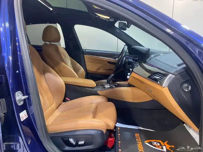 بي ام دبليو 530i kit m 2018 بحاله نظيفه جدا 17