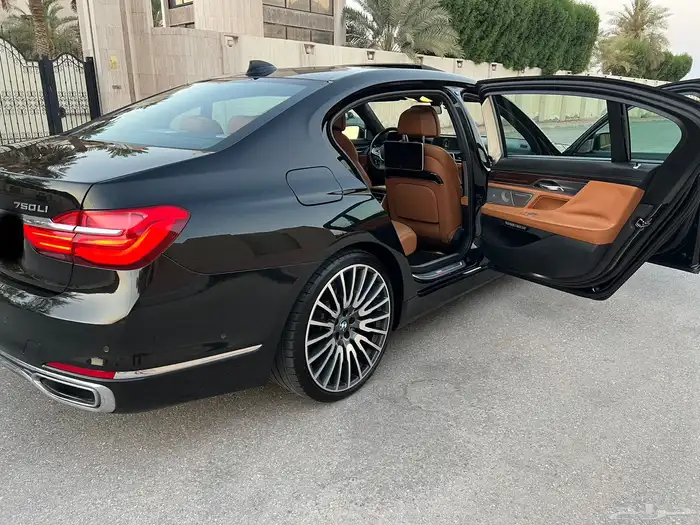 بي ام دبليو ( 750 li ) الموديل 2016 مخزن شبه جديد 26