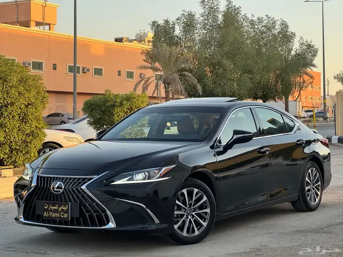 لكزس ES300hهايبرد -2024 عبداللطيف جميل 1