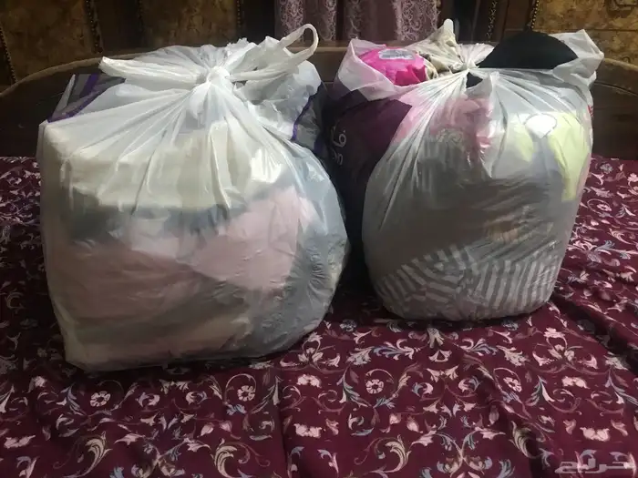 4أكياس ملابس ولادي وبناتي واحذية ب150وبروجكتر ب50 بالخرج 0