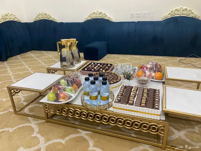 طاوله ضيافه نضيفه 100 0