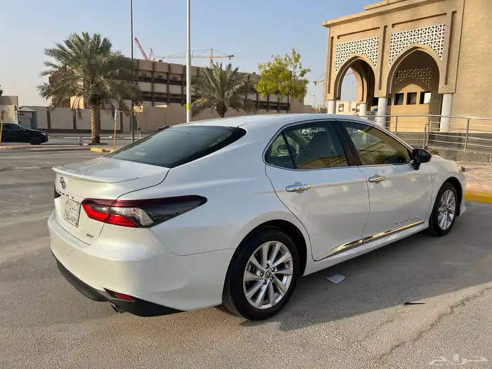 كامري 2023 GLE ( نظيف ) بنزين 8