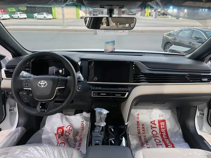 كامري 2025 LE فتحة سقف 10