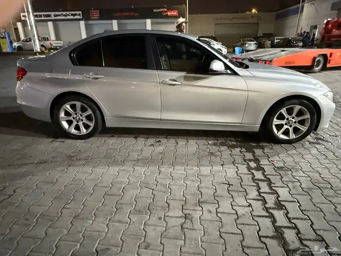 BMW 320i 2012 - بي ام دبليو 320اي 2012 9