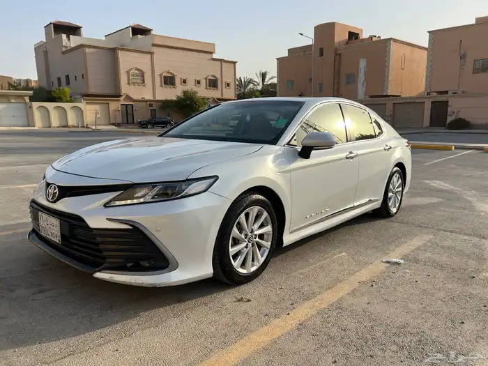 كامري 2023 GLE ( نظيف ) بنزين 4