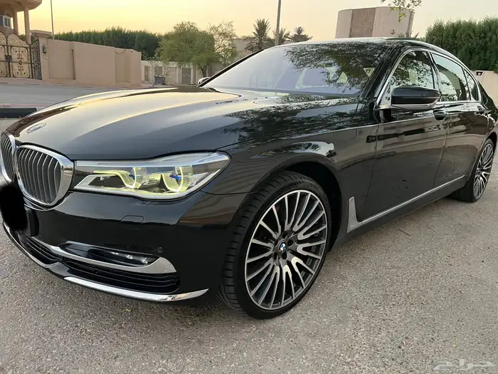 بي ام دبليو ( 750 li ) الموديل 2016 مخزن شبه جديد 73