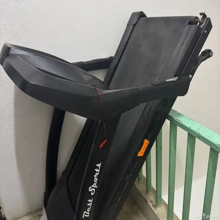 للبيع مشايه رياضيه تحتاج صيانه 0