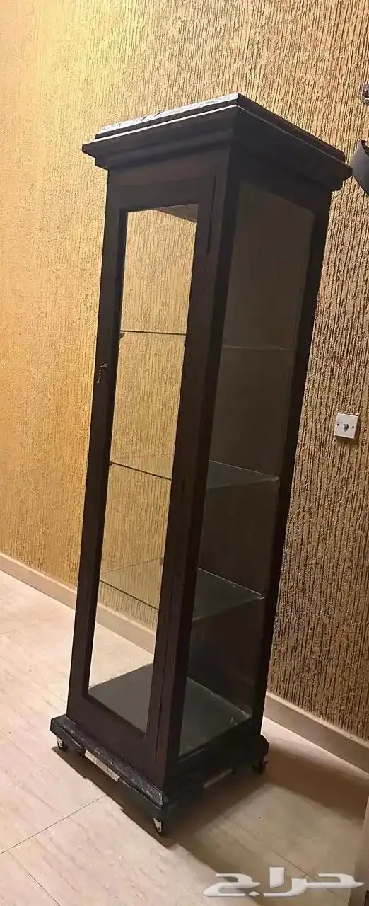 فترينة عرض زجاج وخشب 2