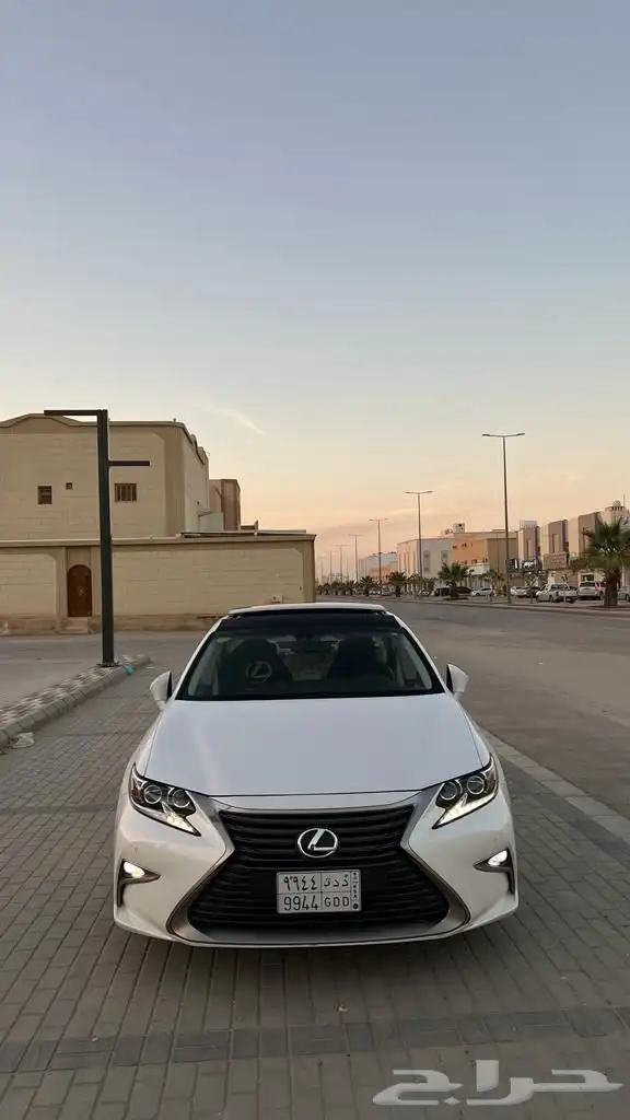 لكزس 350 2017. 8