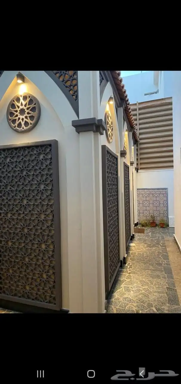 فيلا فاخره ومؤثثه في حي الروضه مودرن 8