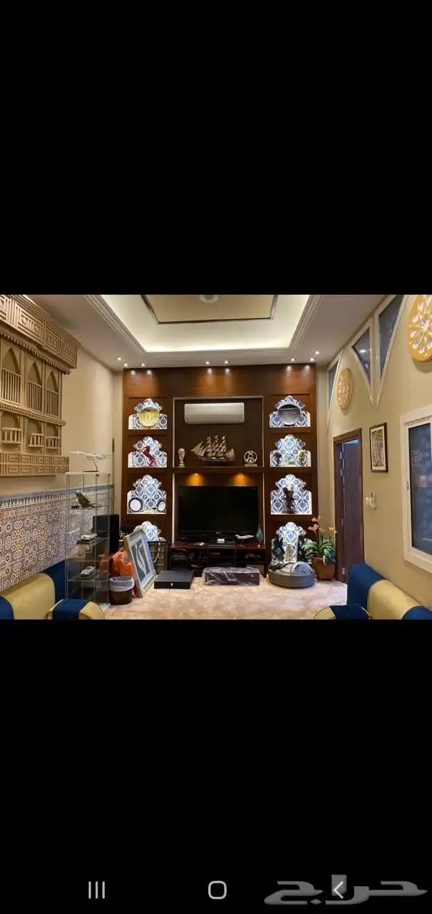 فيلا فاخره ومؤثثه في حي الروضه مودرن 1