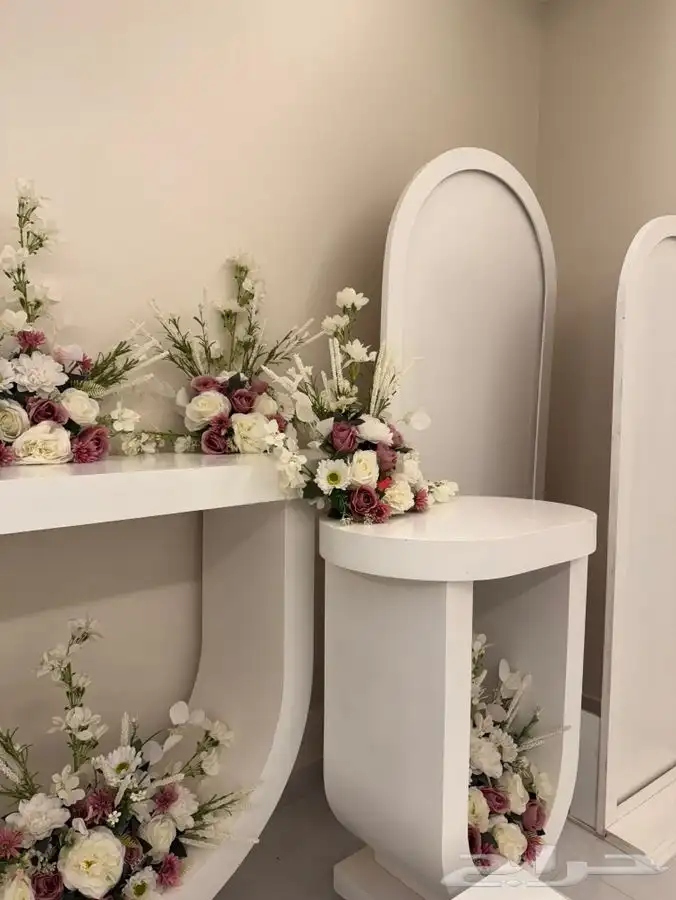 للبيع دولب مناسبات 8