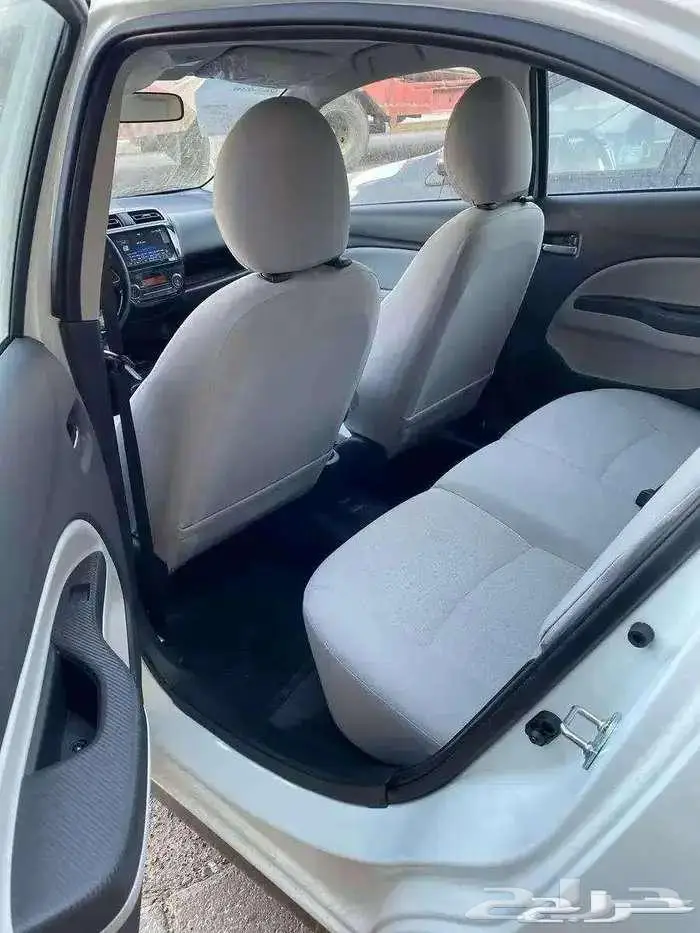 ميتسوبيشي اتراج 2024 فل كامل كاش و اقساط اسود و رمادي وابيض 2
