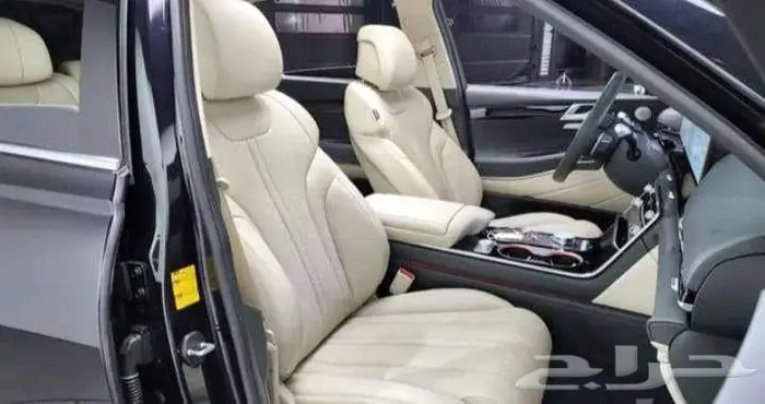 جنسس جي في 80 Genesis GV80 2024 14