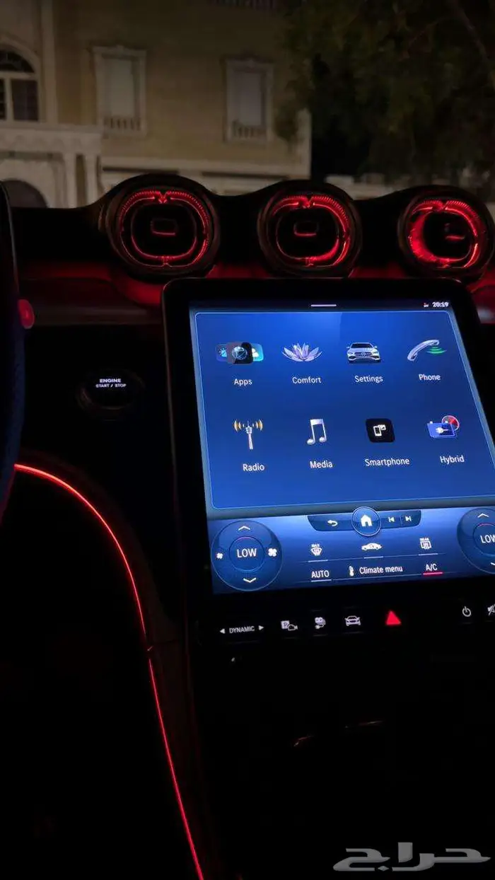 مرسيدس C300e 2023 شبه جديد 19