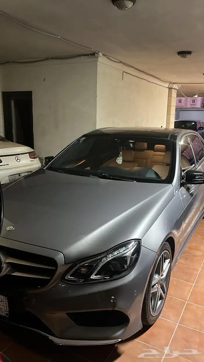 مرسيدس E300 2