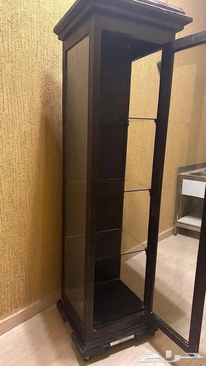 فترينة عرض زجاج وخشب 0