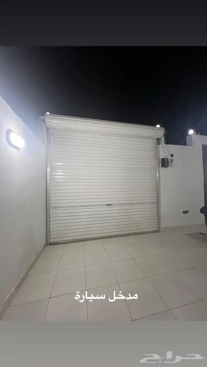 فيلا للايجار بحي الوفاء 13