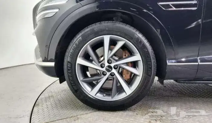 جنسس جي في 80 Genesis GV80 2024 6