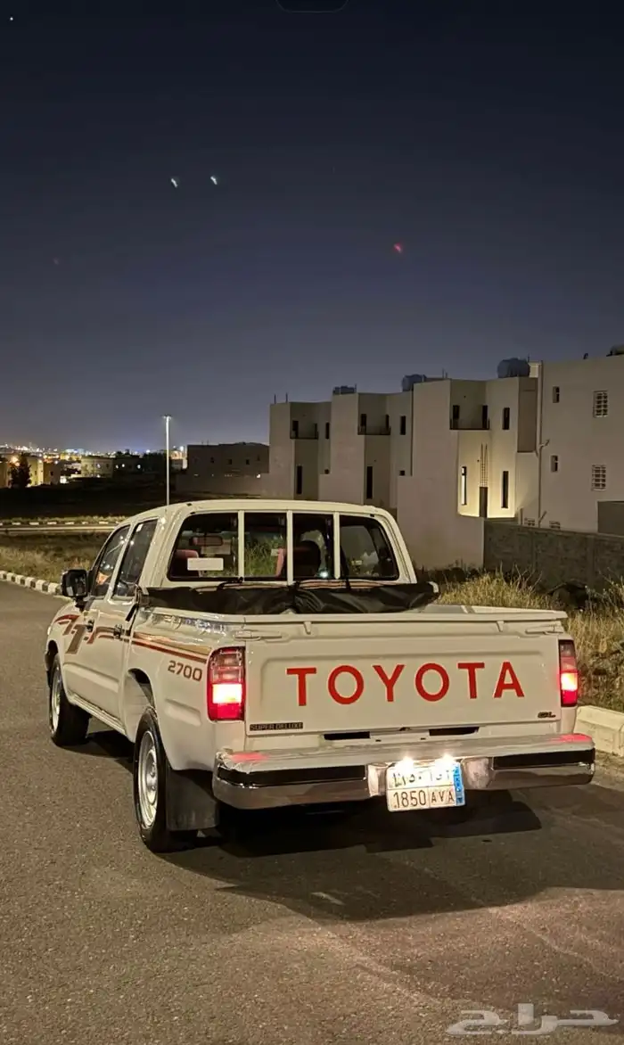 هايلوكس 2000 نضيف 5