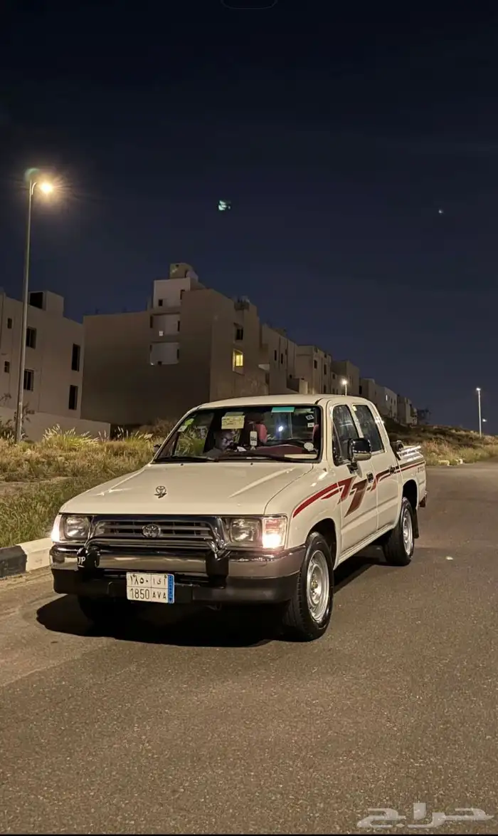 هايلوكس 2000 نضيف 4