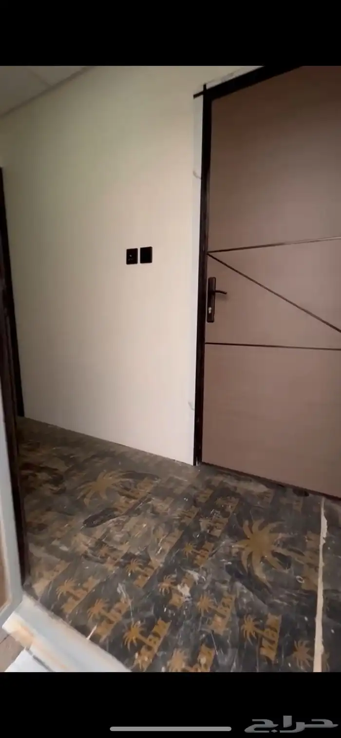 للبيع بركس 12x4 1