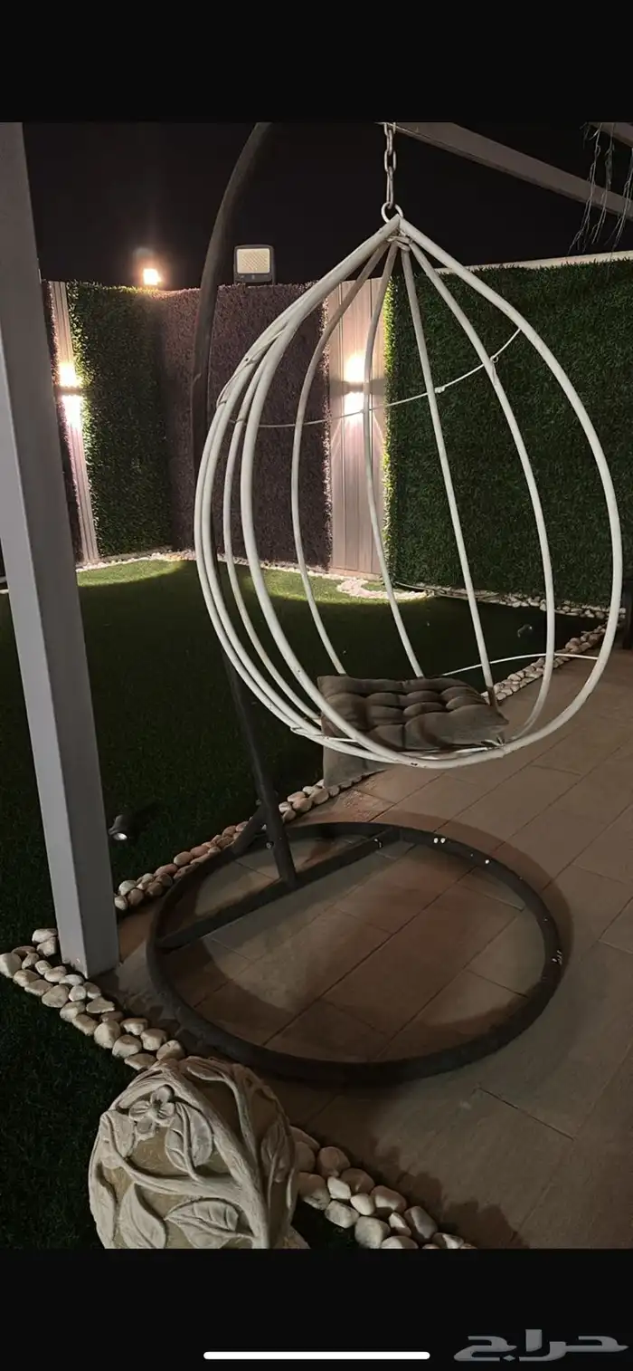 شلال و كرسي حدايق 0