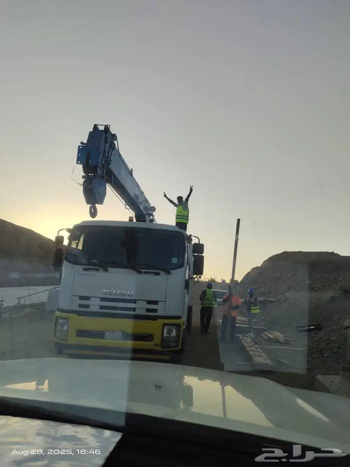 بوم ترك 8 طن ونش سطحه موديل 2025 1