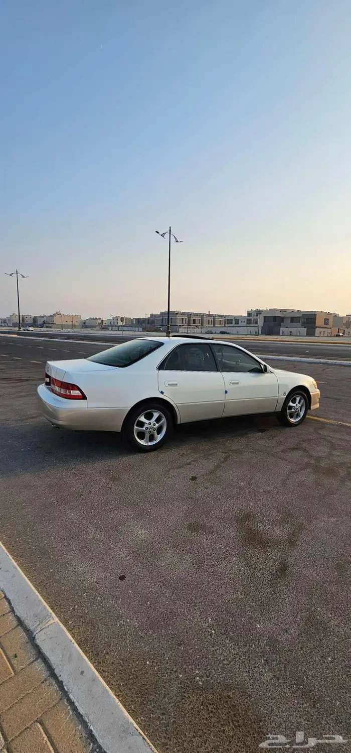 للبيع لكزس ES300 موديل 2001 أمريكي 52
