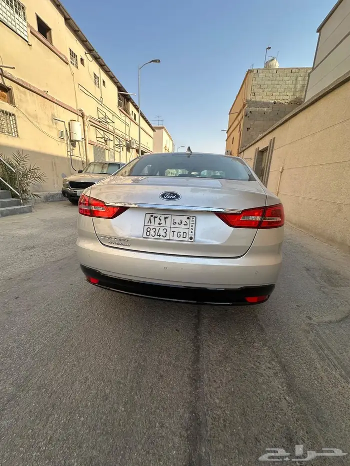 فورد اسكورت 12