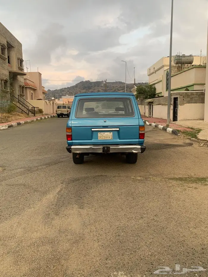 صالون لاندكروزر 82 9
