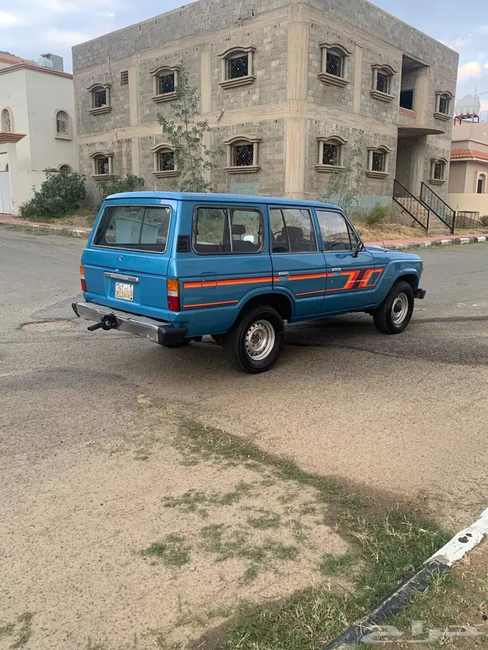 صالون لاندكروزر 82 7