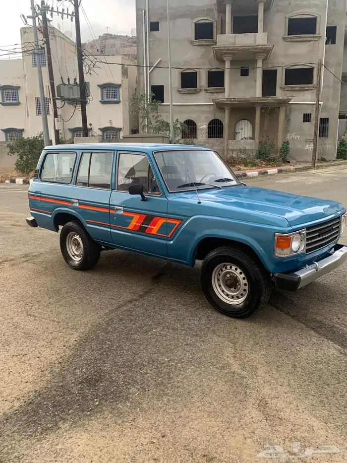صالون لاندكروزر 82 1