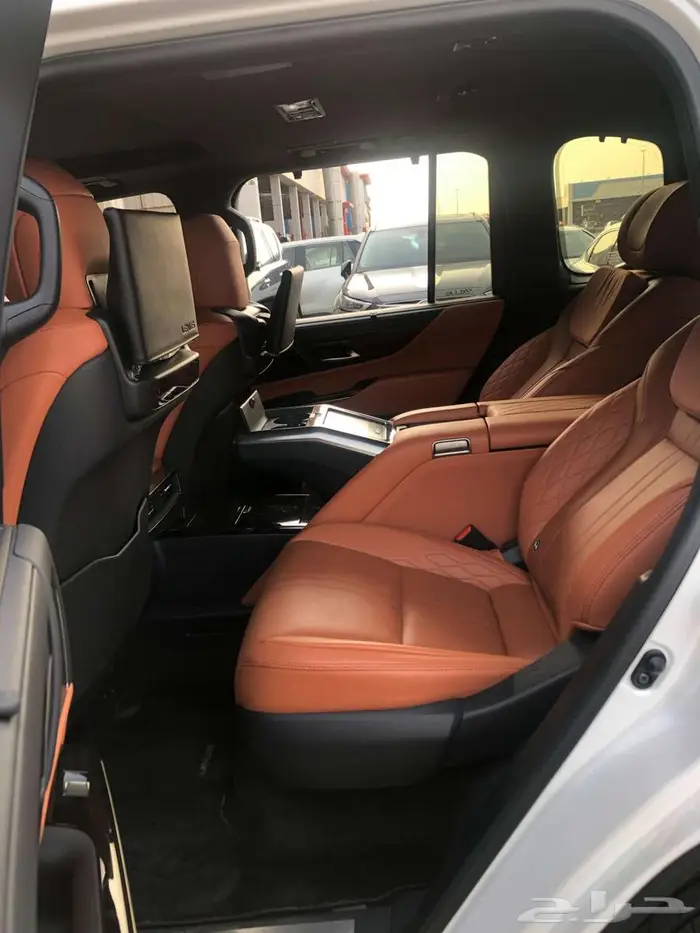 جيب لكزس LX 600 vip 2023 سعودي فل شبه جديد 13