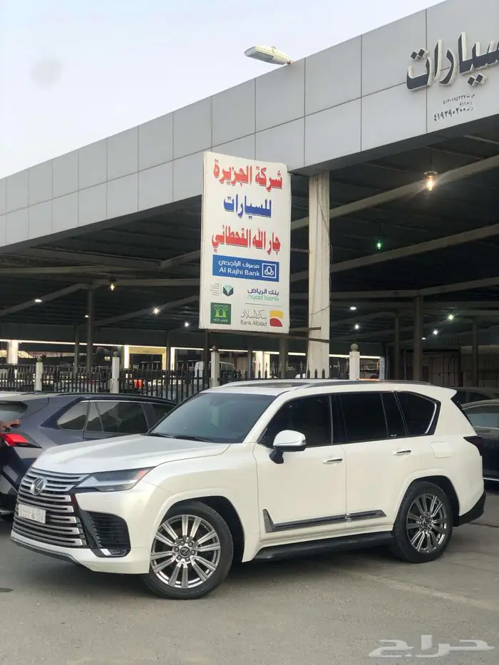 جيب لكزس LX 600 vip 2023 سعودي فل شبه جديد 0