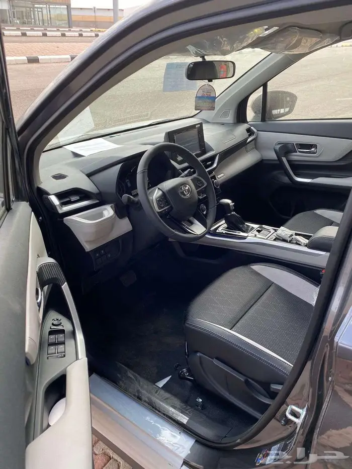 تويوتا فيلوز GLX 2024 كاش و اقساط 5