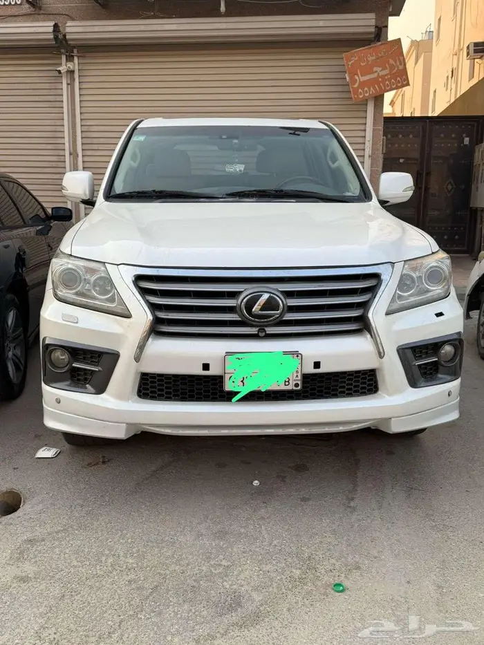 للبيع  لكزس LX 570 - موديل 2013-2015 (فل كامل) 6