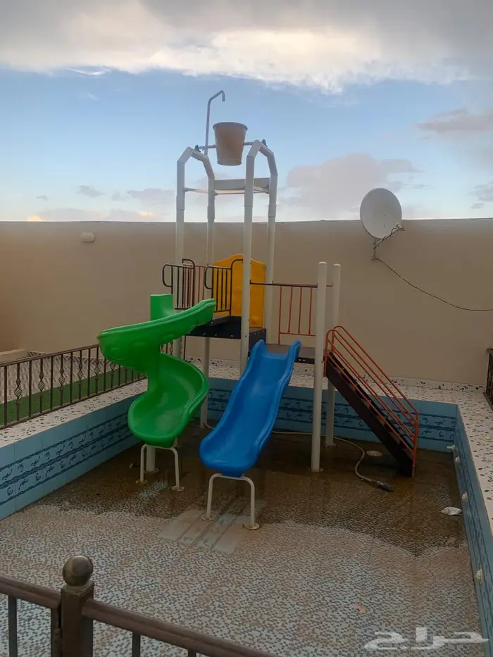 للبيع ألعاب مائيه أطفال 2