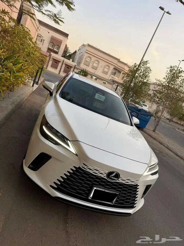 لكزس RX 350 AA فتحة سقف جلد بنزين موديل 2024 1